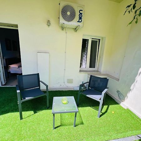 Les Chambres De Francoise Guest House ออลเบีย ภายนอก รูปภาพ