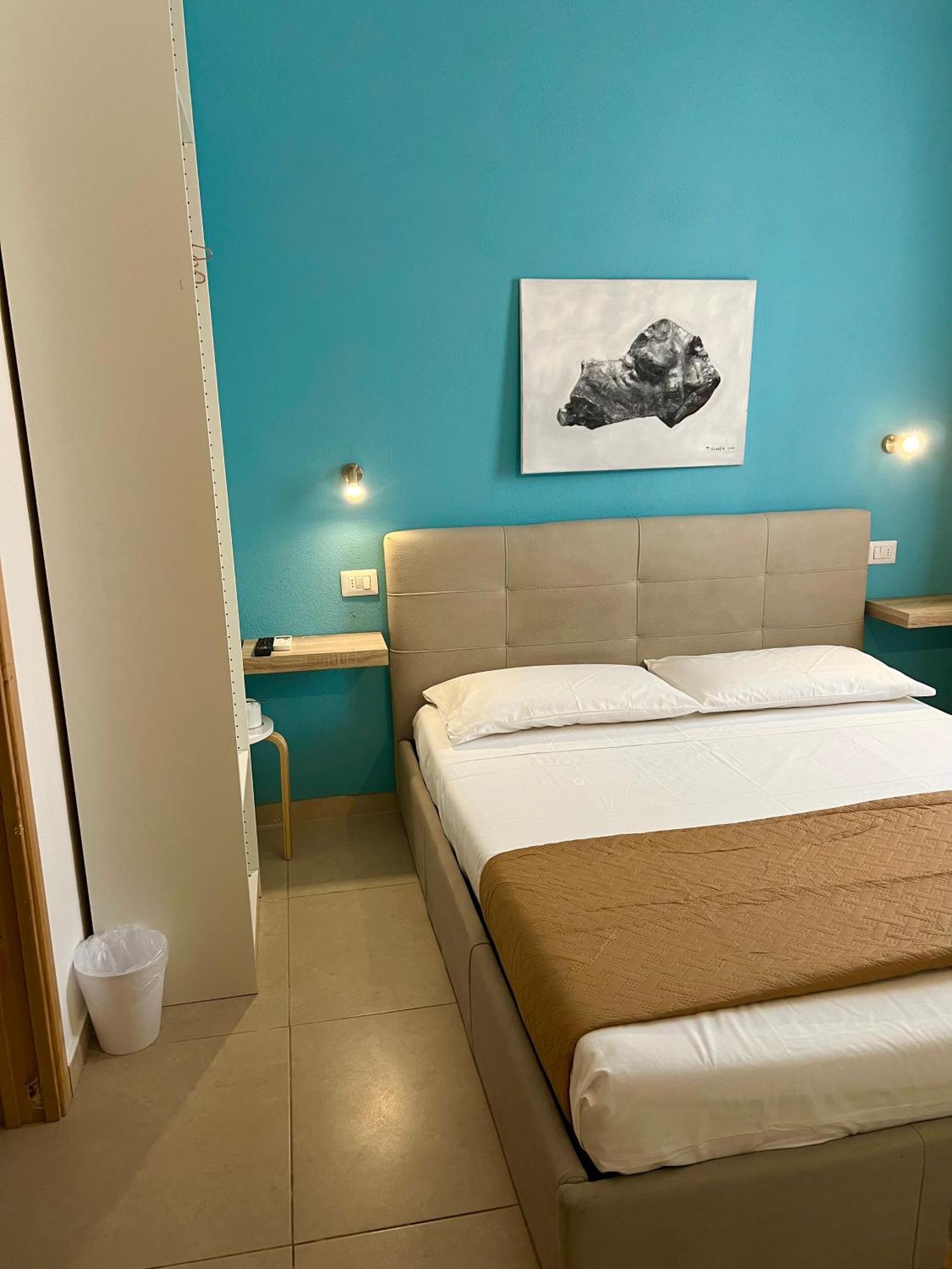 Les Chambres De Francoise Guest House ออลเบีย ภายนอก รูปภาพ