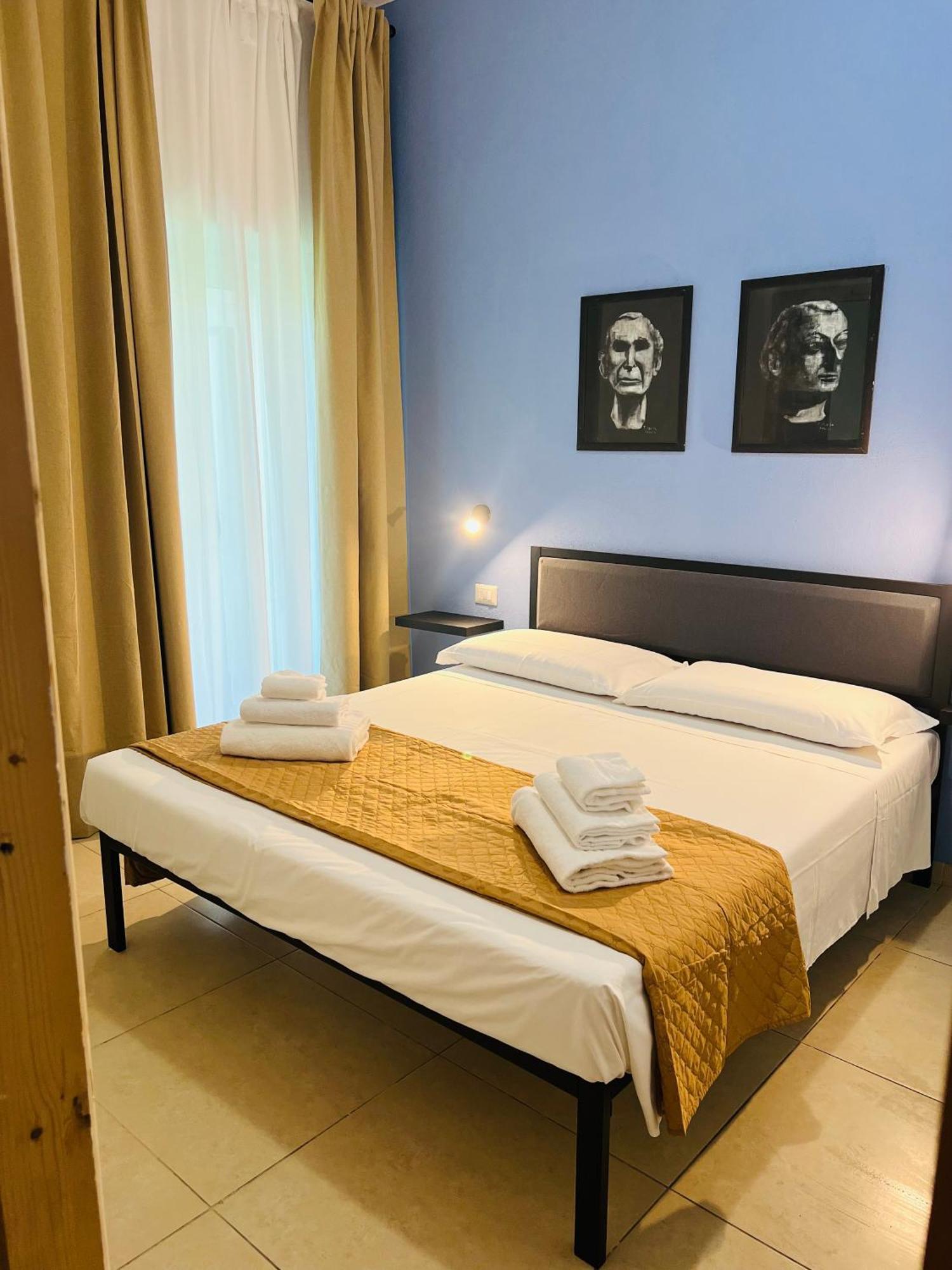 Les Chambres De Francoise Guest House ออลเบีย ภายนอก รูปภาพ