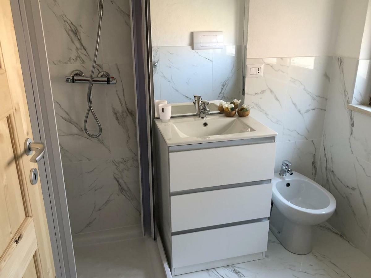 Les Chambres De Francoise Guest House ออลเบีย ภายนอก รูปภาพ